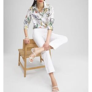 Chico's Trapunto Straight Leg Cropped Pants in Alabaster Size 10